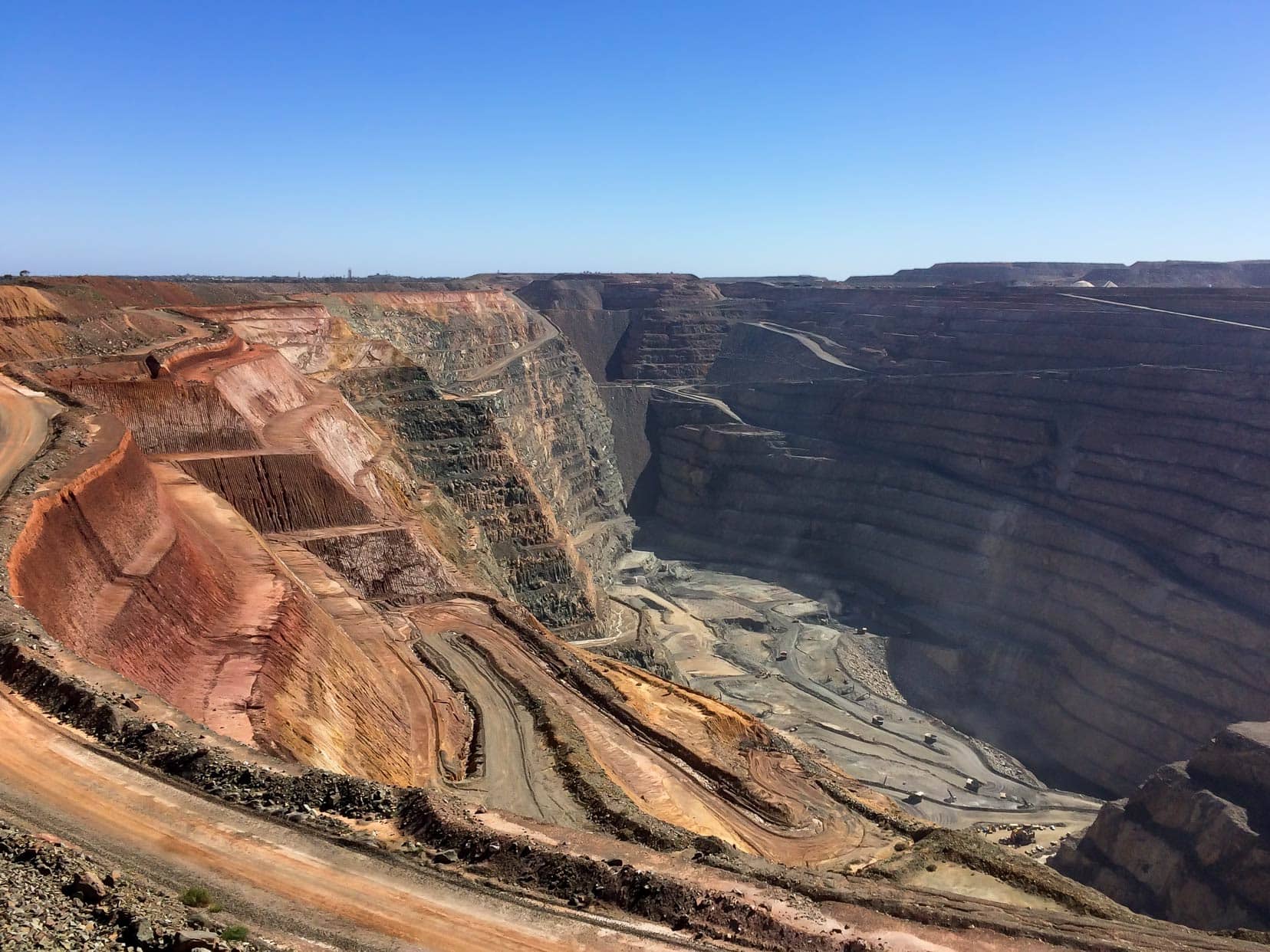 Kalgoorlie gold mine pit 