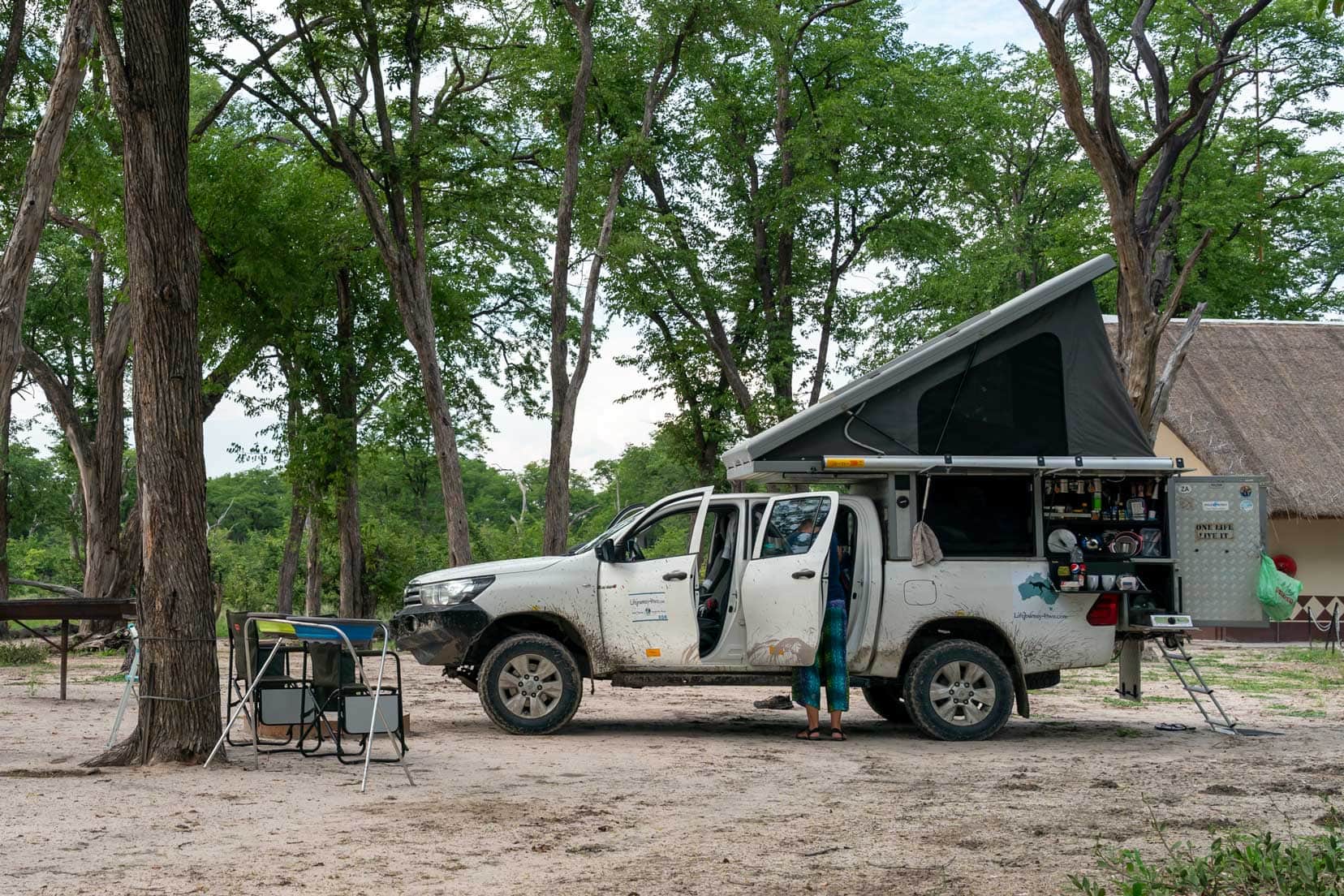 Hilux-in-botswana_campground