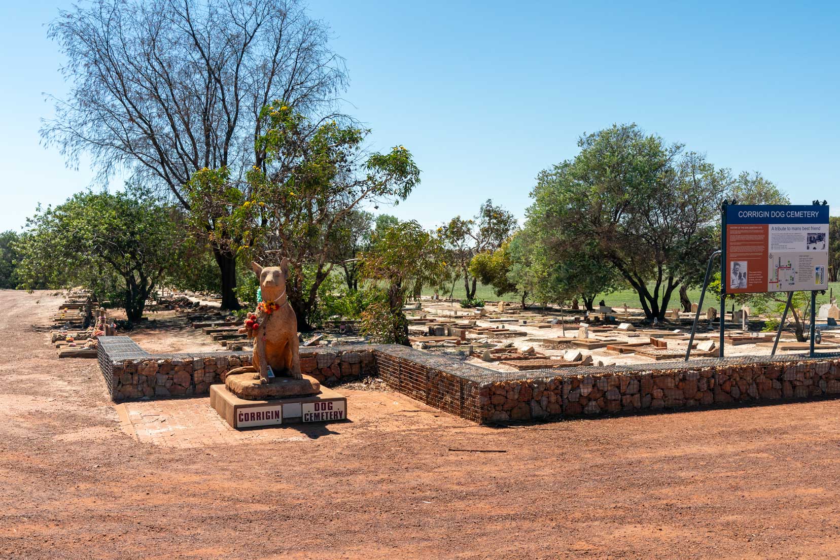 Large dog statue at the entrance to Corrigin Dog cemetery 