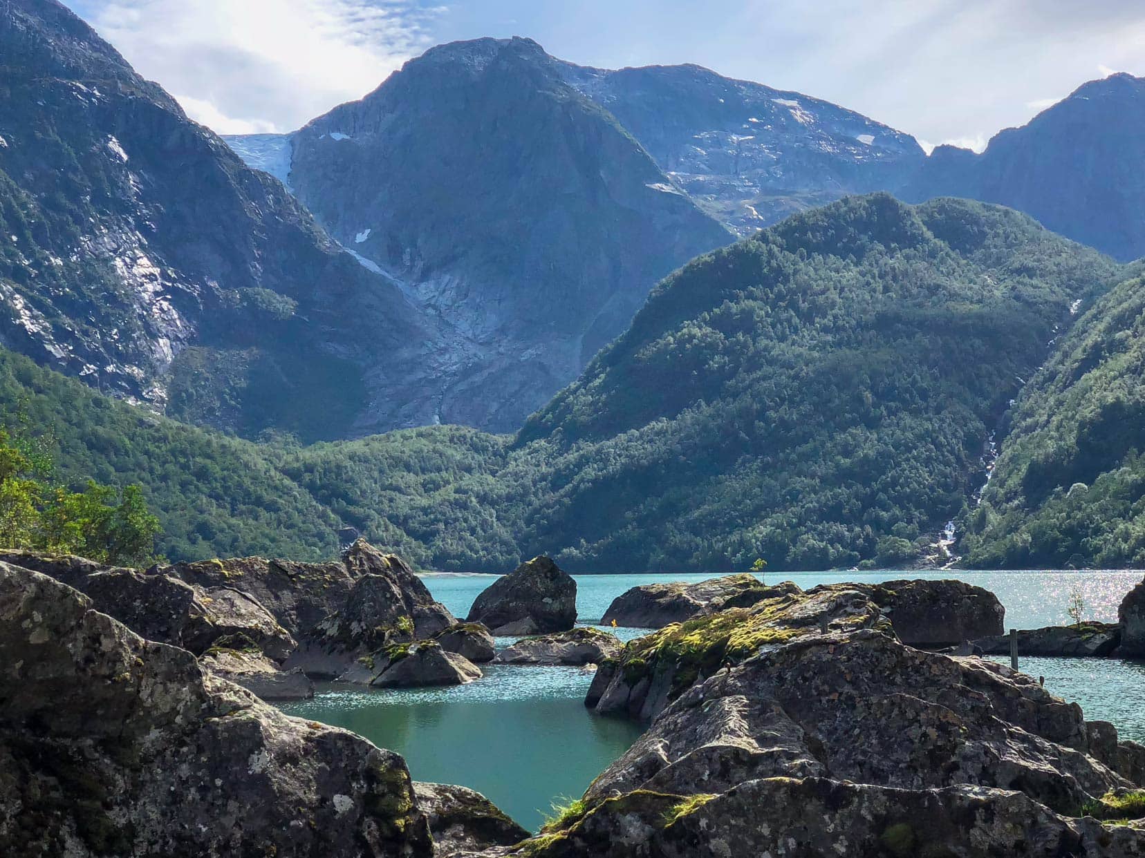 Bondhusvatnet-view-of-glacier