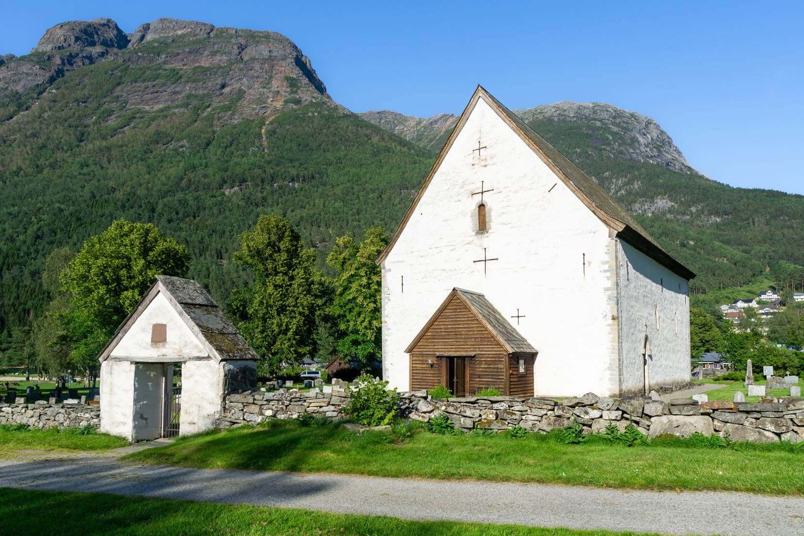 Kinsarvik-church