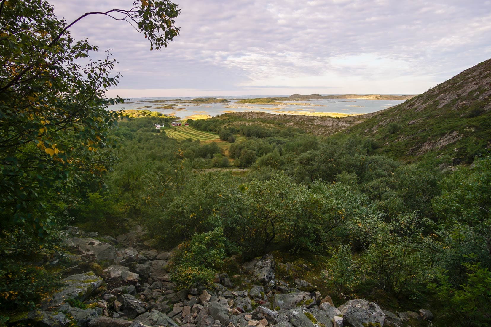 Evening-views-from-the-west-side-of-Torghatten