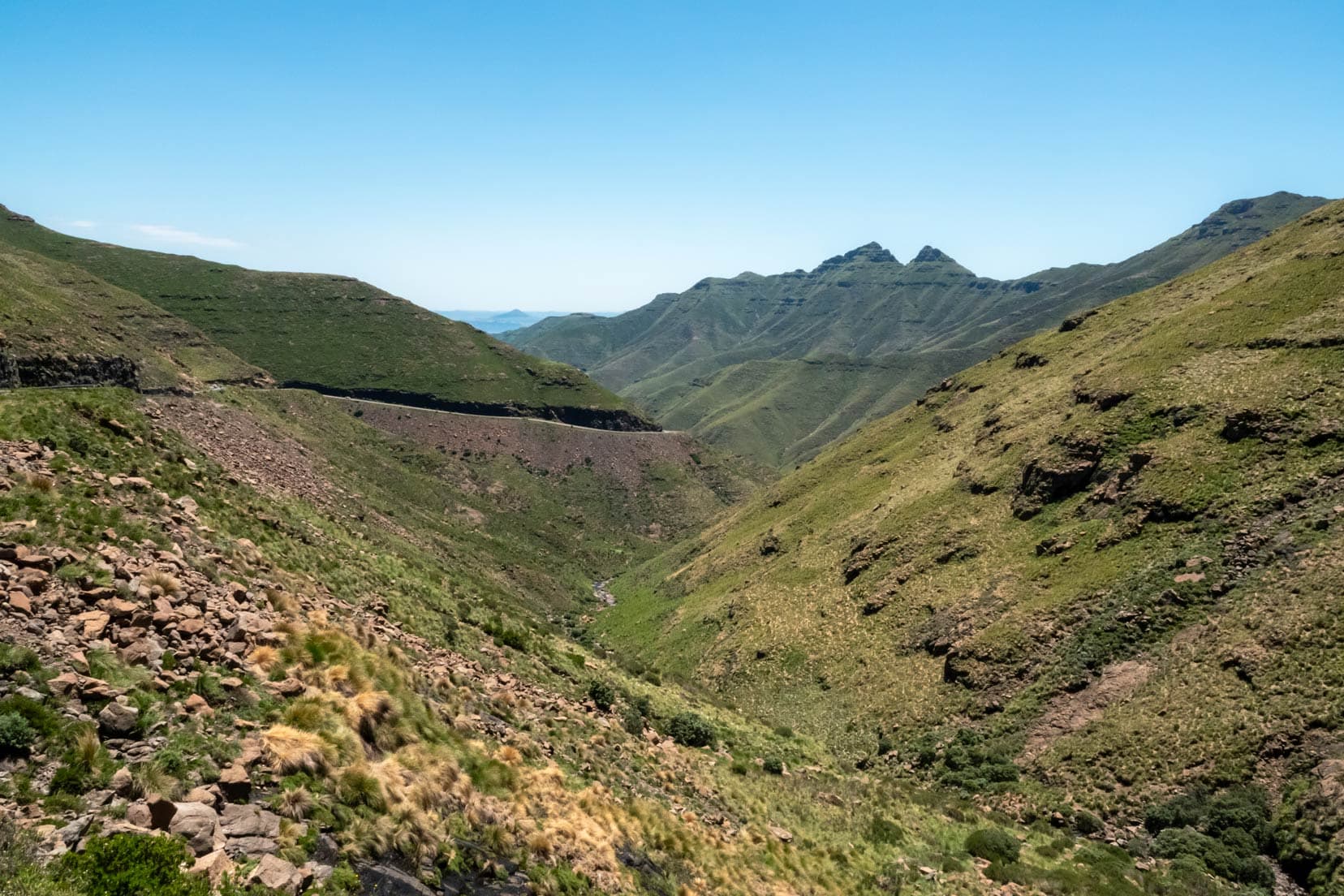 Lesotho road trip _Mafika-Lisiu-mountain-pass