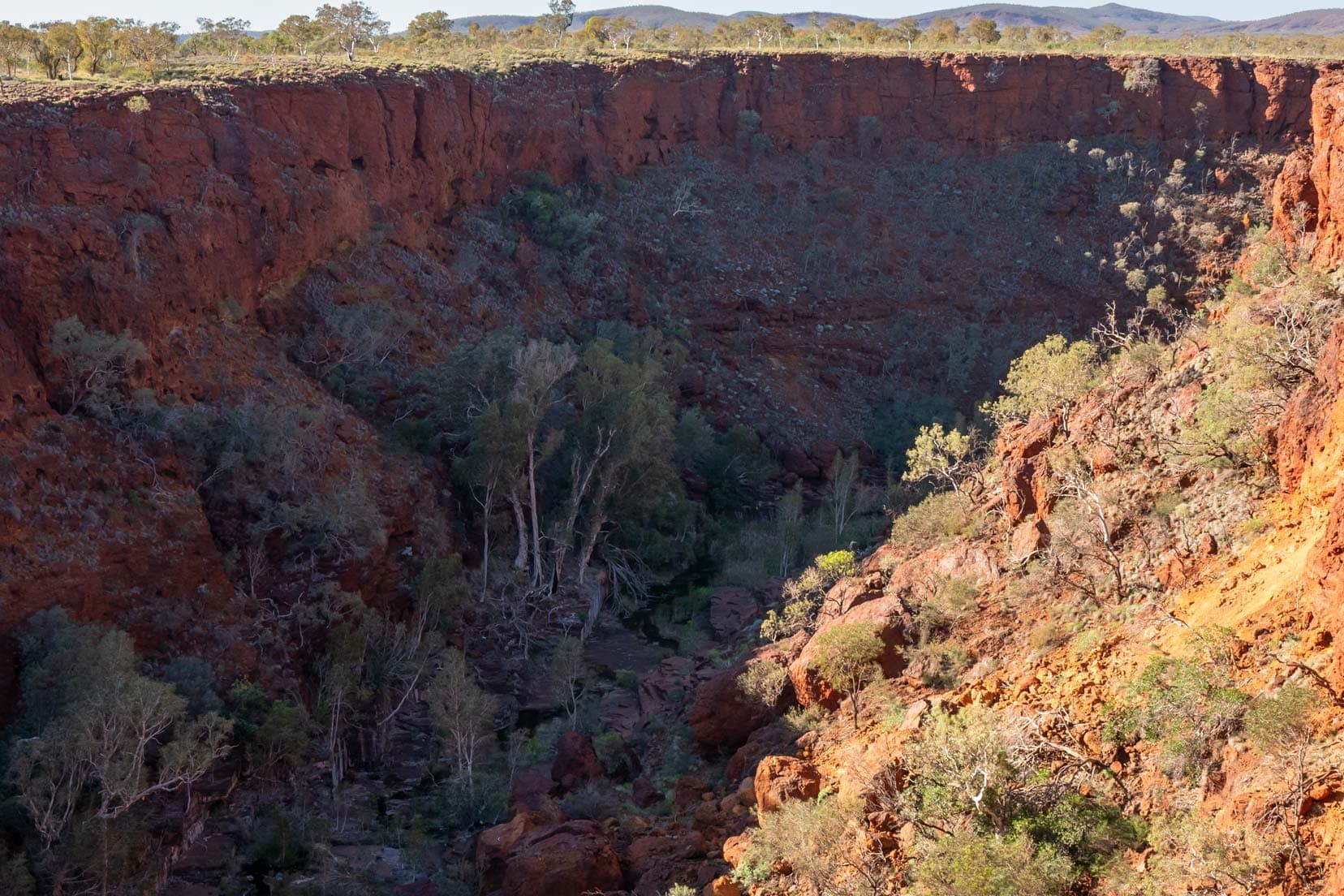 Dales Gorge Rim view of gorge