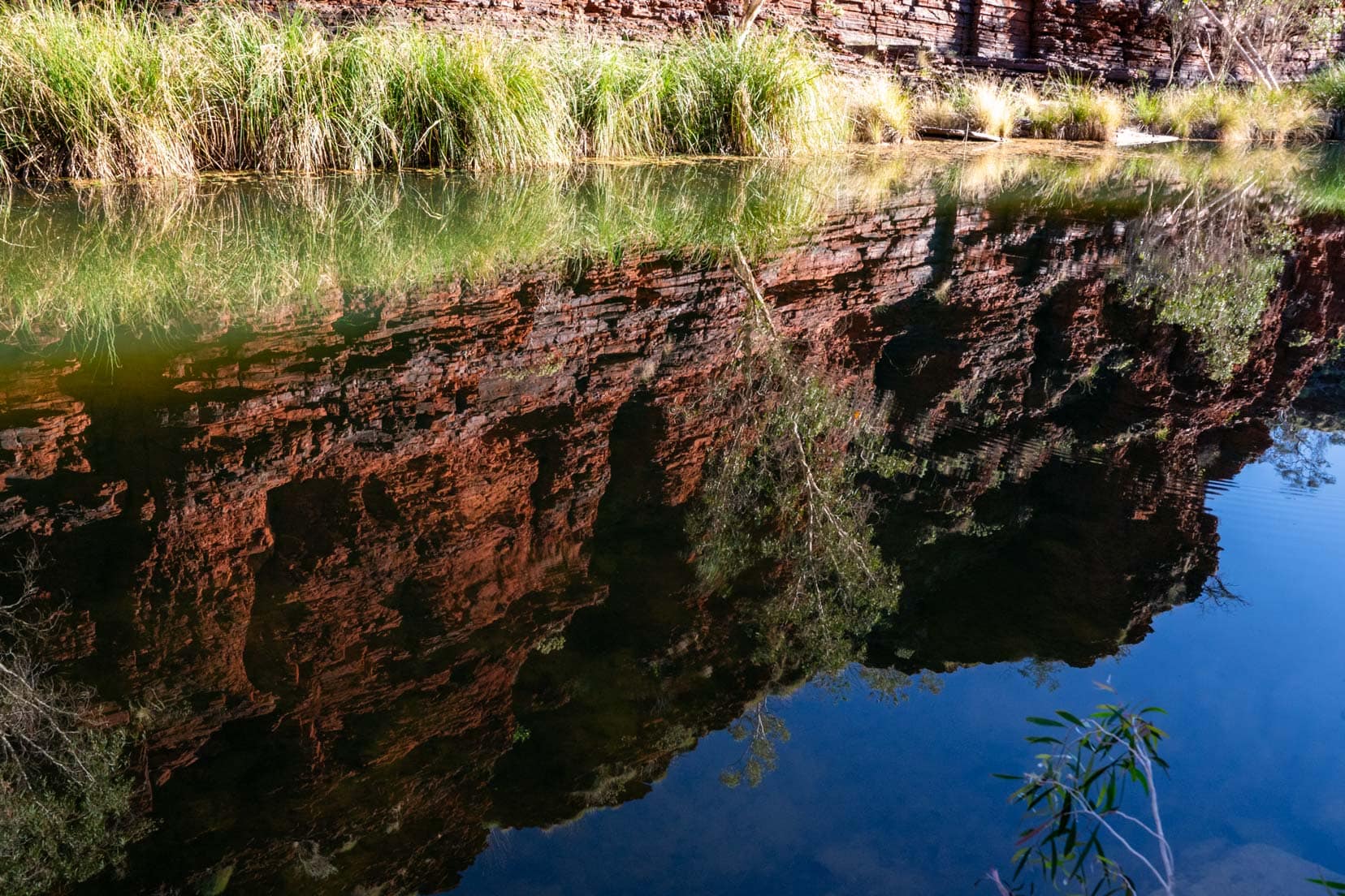 Kalamina-Gorge-reflections